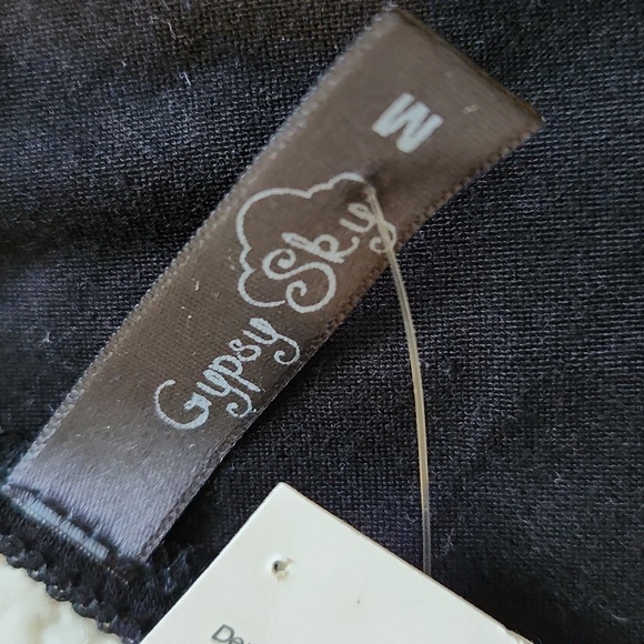 NWT Sleeveless medium rhinestone lips t-shirt - Picture 4 of 7